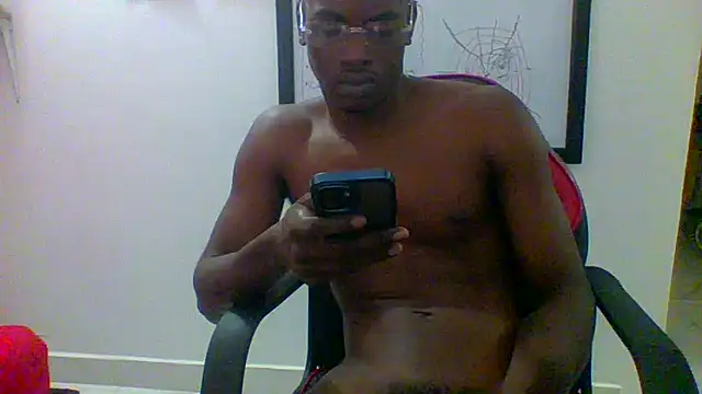 Snapshot of charles_king chatting on 05.15.26 charles king online show from 05.15.26