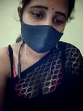 Snapshot of Tamil_Rani- chatting on 04.21.26 Tamil Rani- online show from 04.21.26