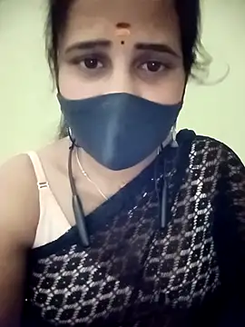 Snapshot of Tamil_Rani- chatting on 04.21.26 Tamil Rani- online show from 04.21.26