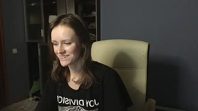 Tender Swan online show from 03.19.26