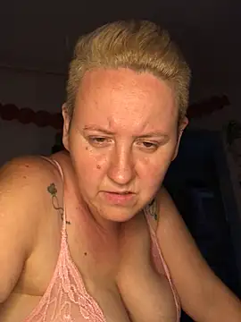 Snapshot of SofiaAmour chatting on 07.19.26 SofiaAmour online show from 07.19.26