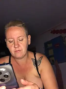 Snapshot of SofiaAmour chatting on 07.22.26 SofiaAmour online show from 07.22.26