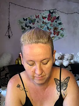 Snapshot of SofiaAmour chatting on 07.23.26 SofiaAmour online show from 07.23.26