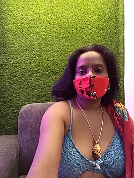 Snapshot of misti-boudii chatting on 04.13.26 misti-boudii online show from 04.13.26