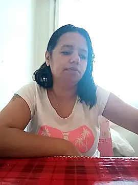 Snapshot of roxana_e43 chatting on 04.16.26 roxana e43 online show from 04.16.26