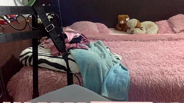 mommy-Milf online show from 04.15.26