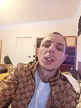 Hugo1993 online show from 04.02.26