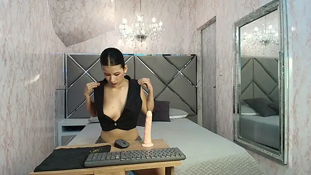 Snapshot of Dolly_boobsy chatting on 04.05.26 Dolly boobsy online show from 04.05.26