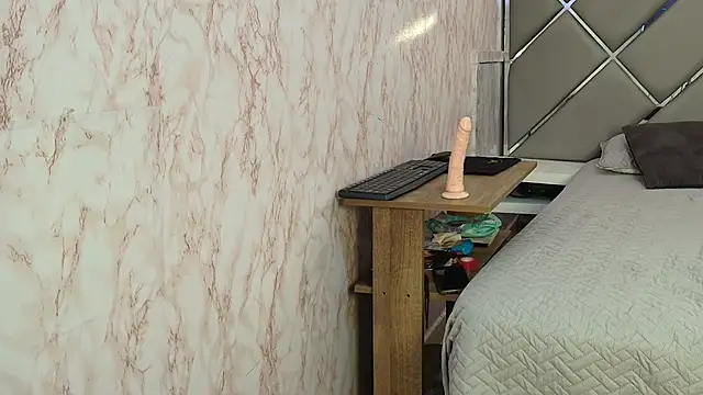 Snapshot of Dolly_boobsy chatting on 04.06.26 Dolly boobsy online show from 04.06.26