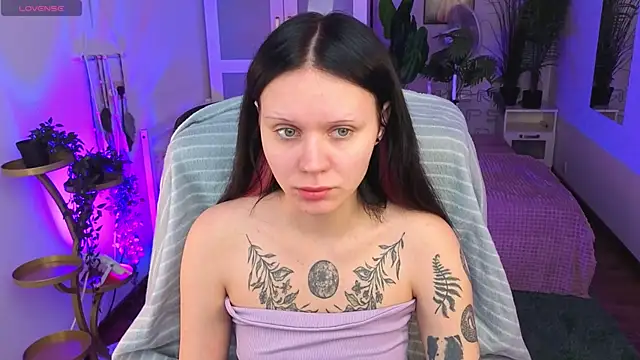 kittenlolla online show from 04.18.26