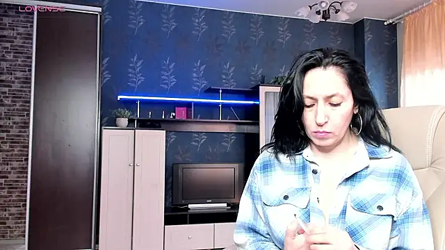 Lucky Milf online show from 03.06.26