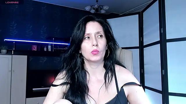 Snapshot of Lucky_Milf chatting on 07.07.26 Lucky Milf online show from 07.07.26