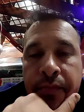 Ezehombre online show from 04.07.26