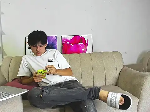 monky 0002 online show from 03.30.26