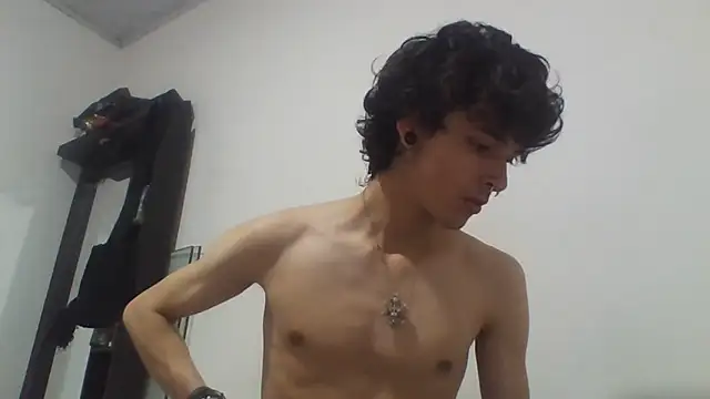 Moonandzukko online show from 03.27.26