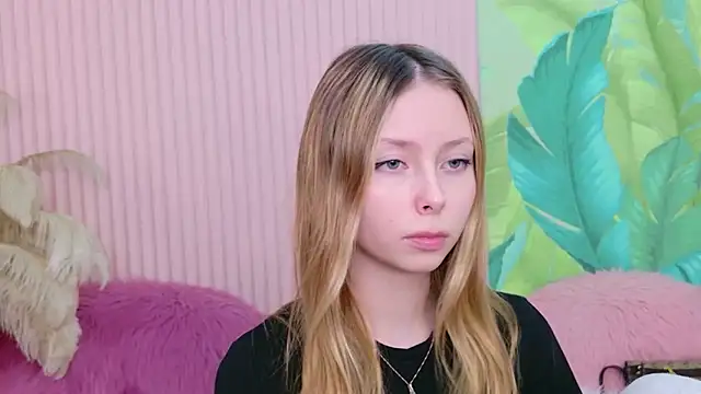 Snapshot of Tessa_Cross chatting on 03.03.26 Tessa Cross online show from 03.03.26