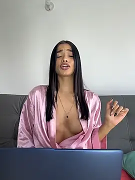 Snapshot of Bella_Smithe chatting on 04.10.26 Bella Smithe online show from 04.10.26