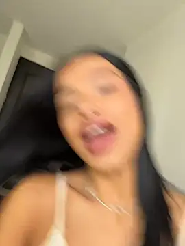 Snapshot of Bella_Smithe chatting on 04.13.26 Bella Smithe online show from 04.13.26