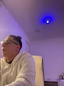 Snapshot of TitanNoir chatting on 03.23.26 TitanNoir online show from 03.23.26