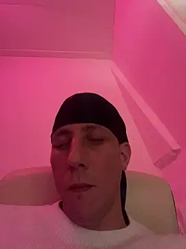 Snapshot of TitanNoir chatting on 04.04.26 TitanNoir online show from 04.04.26