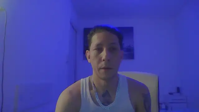 Snapshot of TitanNoir chatting on 04.09.26 TitanNoir online show from 04.09.26