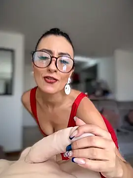 Emma Reyes online show from 03.12.26