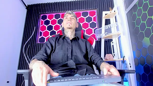 Max Hader  online show from 03.21.26