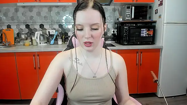 Mary Blu online show from 02.01.25