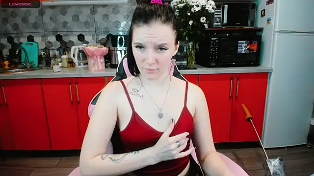 Mary Blu online show from 02.03.25