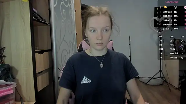 Mary Blu online show from 10.13.25