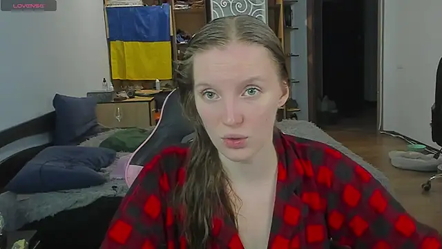 Mary Blu online show from 12.04.25