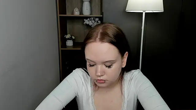 Snapshot of LeahAllsop chatting on 03.03.26 LeahAllsop online show from 03.03.26