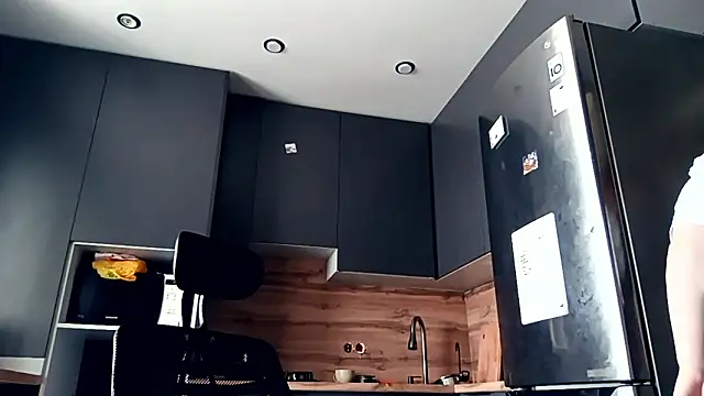 Snapshot of FreedaRiesinger chatting on 03.03.26 FreedaRiesinger online show from 03.03.26