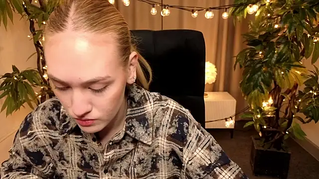 JenniferCamprell online show from 03.25.26