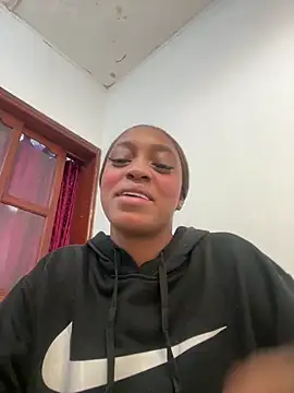 LiaTrainor online show from 03.12.26