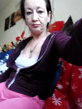 anayss17 online show from 04.13.26