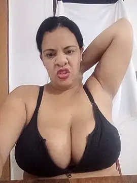 Snapshot of lapatronav2026 chatting on 04.11.26 lapatronav2026 online show from 04.11.26