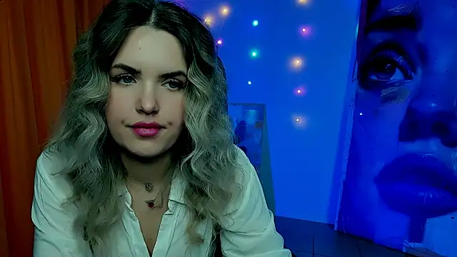 Snapshot of AliceSmite chatting on 03.13.26 AliceSmite online show from 03.13.26