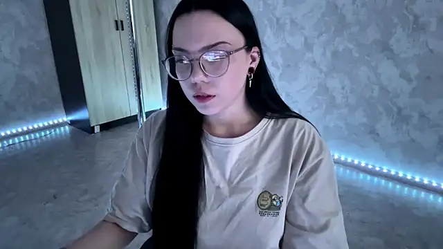 AlisNoire online show from 03.19.26