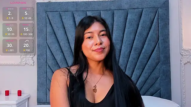 Snapshot of Leandra-Johnson chatting on 03.18.26 Leandra-Johnson online show from 03.18.26