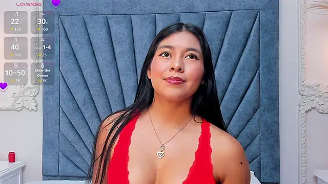 Snapshot of Leandra-Johnson chatting on 04.04.26 Leandra-Johnson online show from 04.04.26