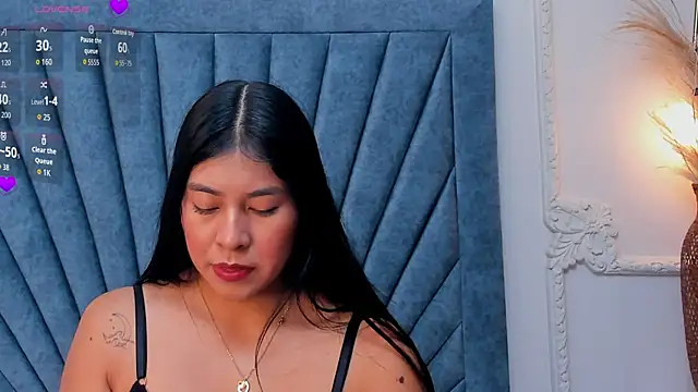 Snapshot of Leandra-Johnson chatting on 04.06.26 Leandra-Johnson online show from 04.06.26