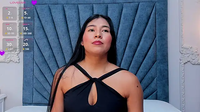 Snapshot of Leandra-Johnson chatting on 04.07.26 Leandra-Johnson online show from 04.07.26