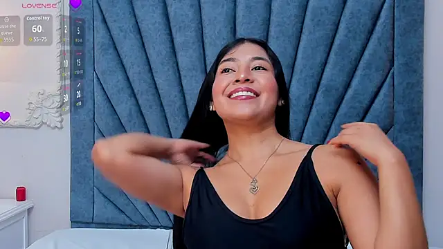 Snapshot of Leandra-Johnson chatting on 04.11.26 Leandra-Johnson online show from 04.11.26