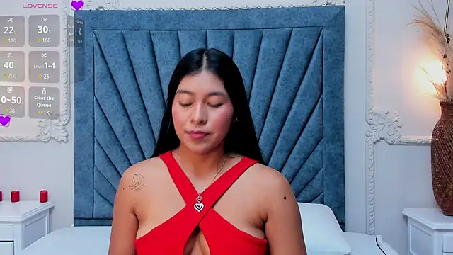 Snapshot of Leandra-Johnson chatting on 04.13.26 Leandra-Johnson online show from 04.13.26