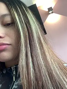 Baby Pink Love online show from 03.05.26