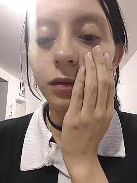 Naomimolie online show from 03.31.26