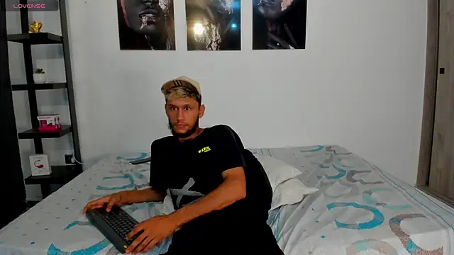 Snapshot of TedyX99 chatting on 04.05.26 TedyX99 online show from 04.05.26