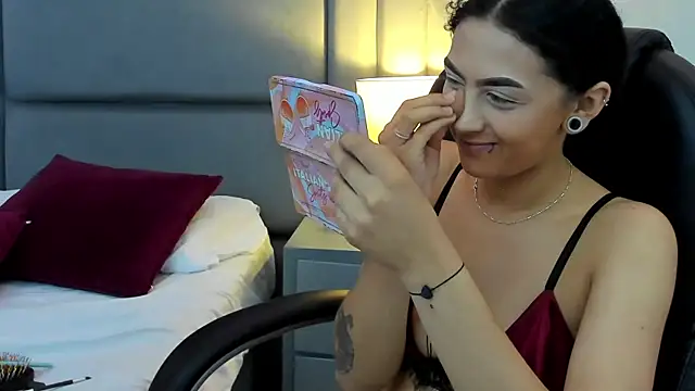 EllaEvanzz online show from 03.08.26