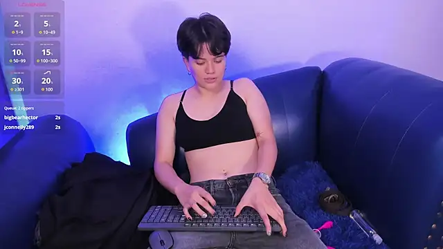 TallSnuSnu online show from 04.14.26